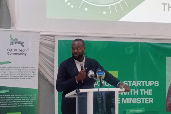 Federal Government to Boost Internet Connectivity with 90,000km of Fibre Optic Cables.
